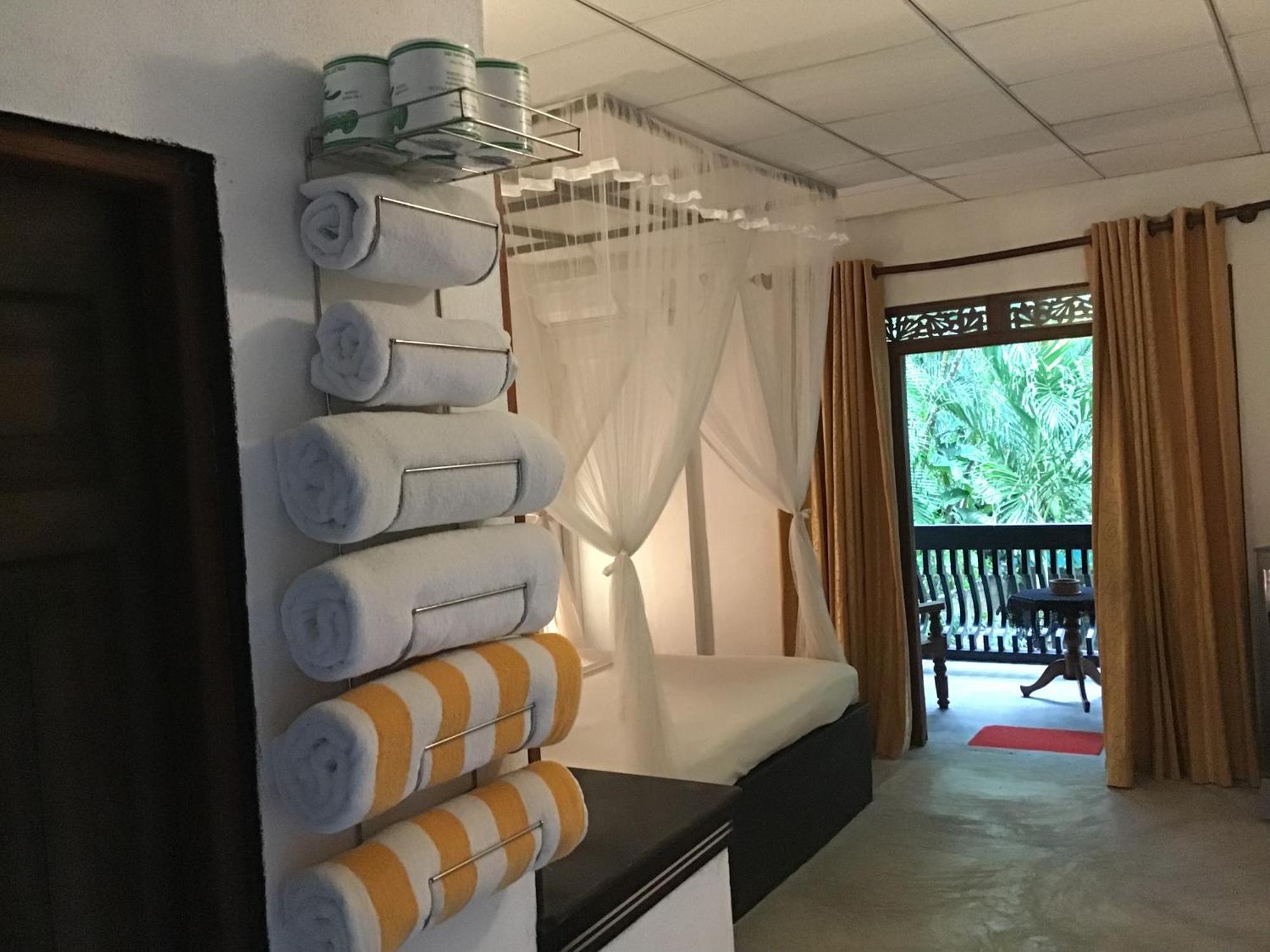 Sanjeehome & Lanka Ayurveda, Bentota Exterior photo